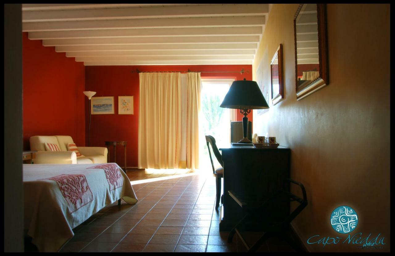 Country Resort Capo Nieddu Santa Caterina Di Pittinuri  Buitenkant foto